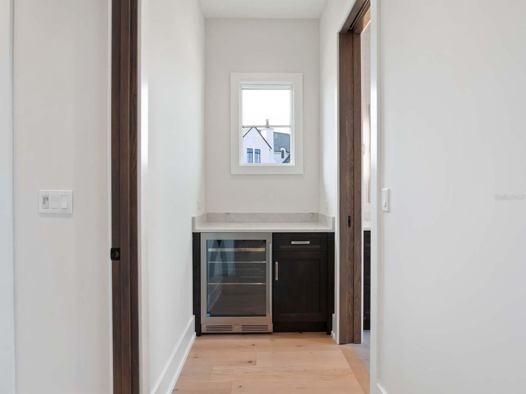 Image 25 of property listing at 11043 CROMWELL ROAD, Orlando, FL 32827