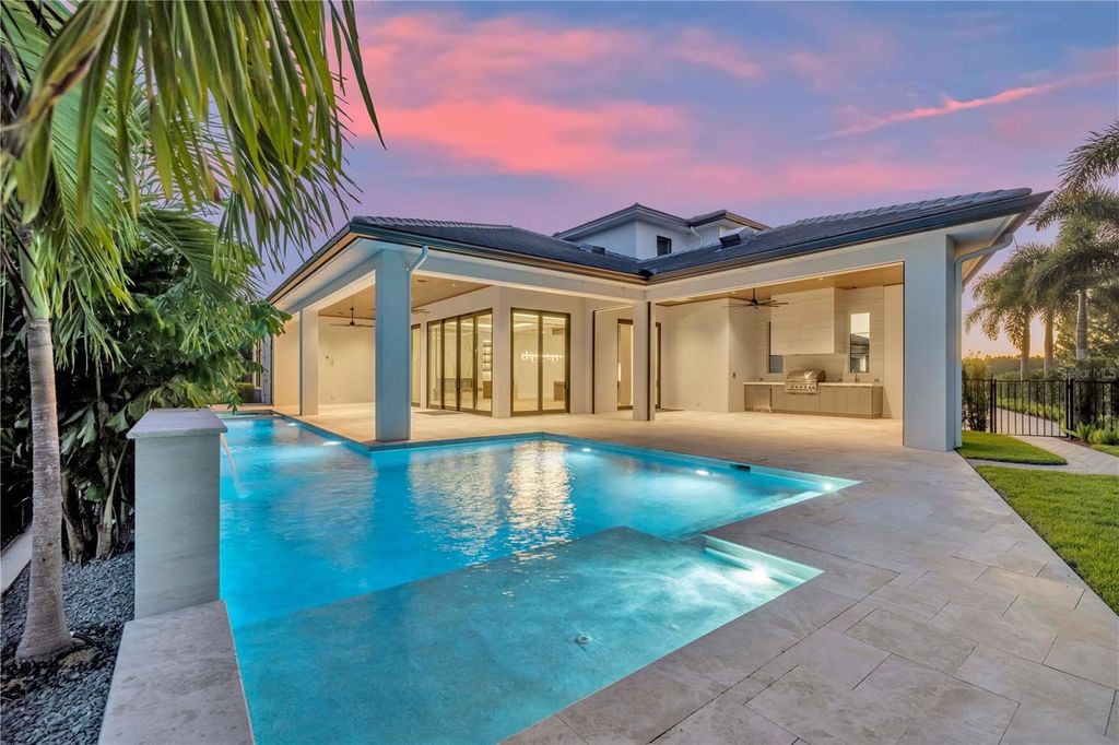 Image 45 of property listing at 11043 CROMWELL ROAD, Orlando, FL 32827