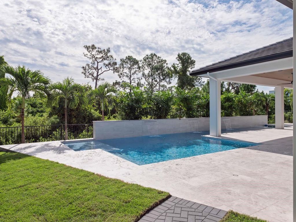 Image 46 of property listing at 11043 CROMWELL ROAD, Orlando, FL 32827