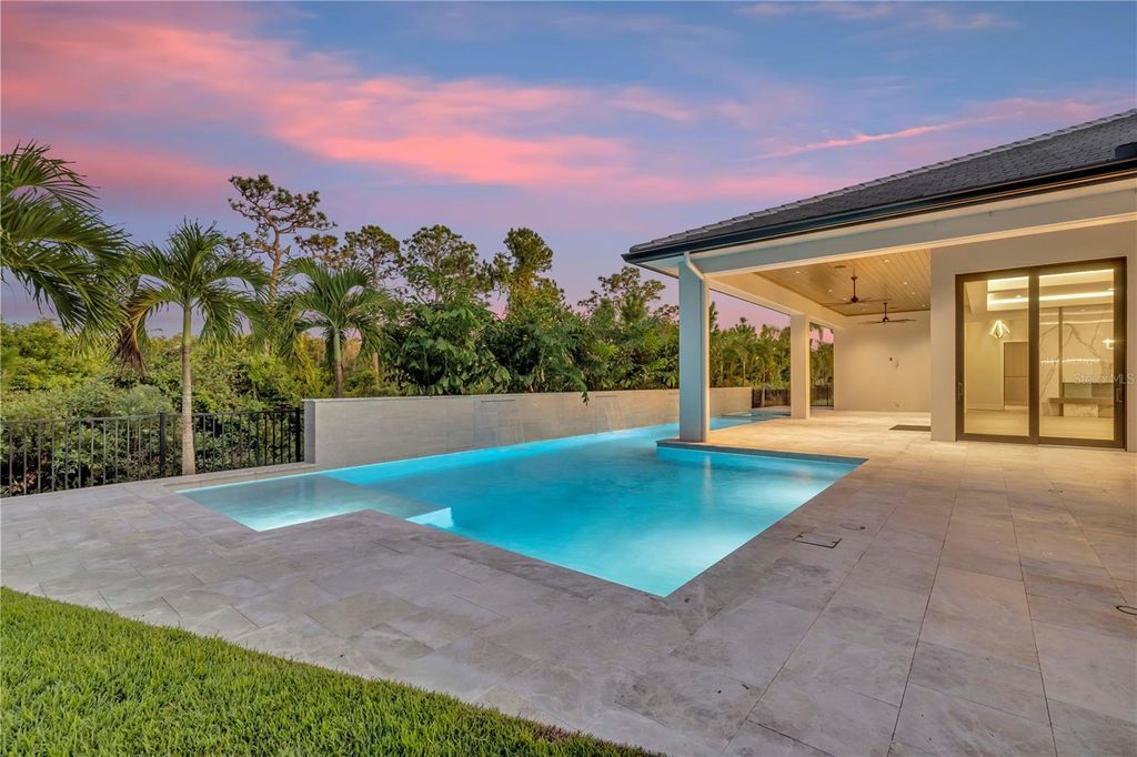 Image 47 of property listing at 11043 CROMWELL ROAD, Orlando, FL 32827