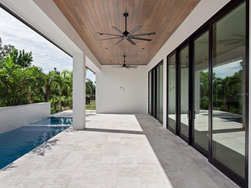 Image 50 of property listing at 11043 CROMWELL ROAD, Orlando, FL 32827