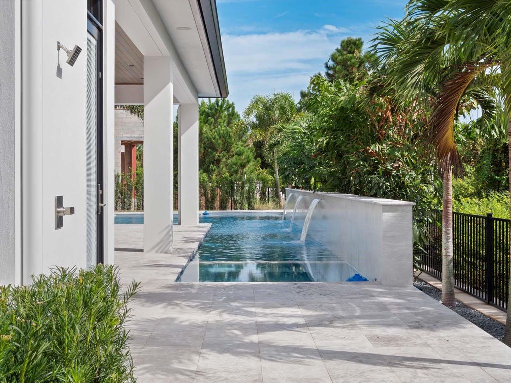 Image 52 of property listing at 11043 CROMWELL ROAD, Orlando, FL 32827