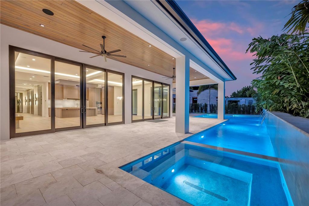 Image 55 of property listing at 11043 CROMWELL ROAD, Orlando, FL 32827