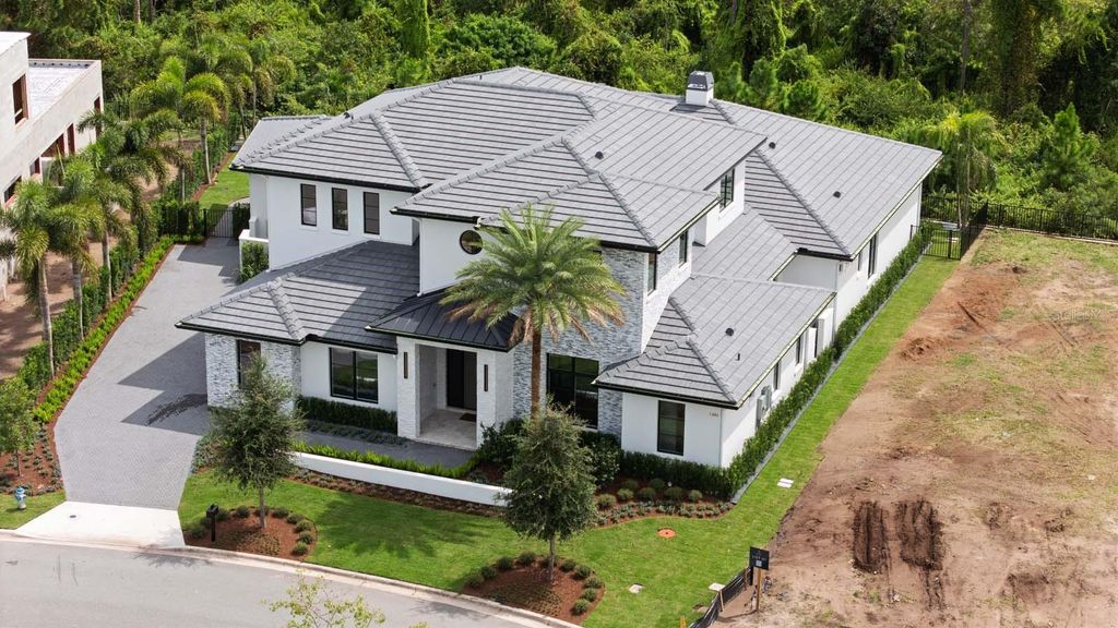 Image 58 of property listing at 11043 CROMWELL ROAD, Orlando, FL 32827