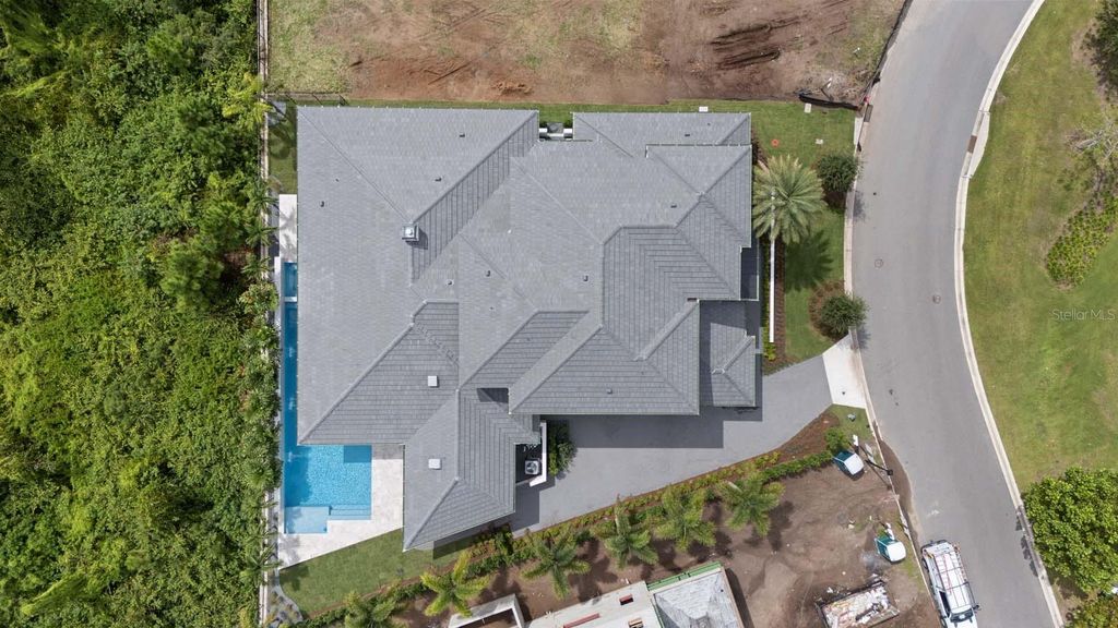 Image 60 of property listing at 11043 CROMWELL ROAD, Orlando, FL 32827