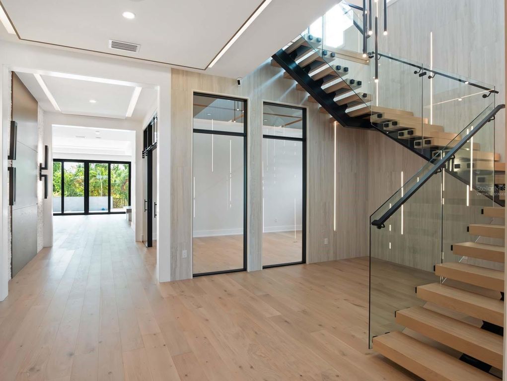 Image 7 of property listing at 11043 CROMWELL ROAD, Orlando, FL 32827