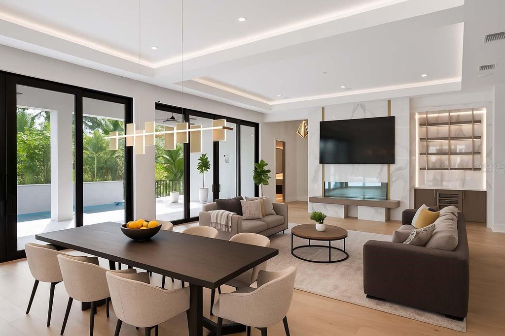 Image 9 of property listing at 11043 CROMWELL ROAD, Orlando, FL 32827