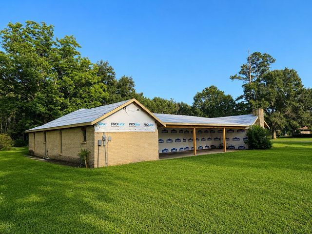 221 Tebo Street, Ames, TX 77575