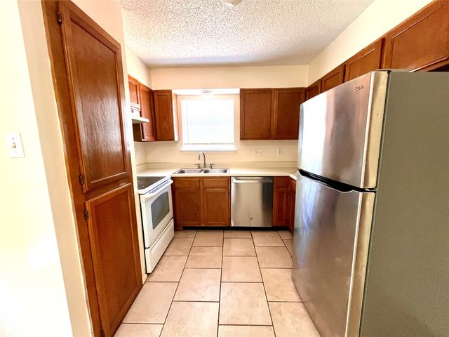 2802 Aftonshire WAY B, Austin, TX 78748