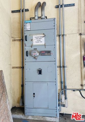 5112 W Jefferson Boulevard, Los Angeles, CA 90016