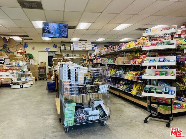 5112 W Jefferson Boulevard, Los Angeles, CA 90016