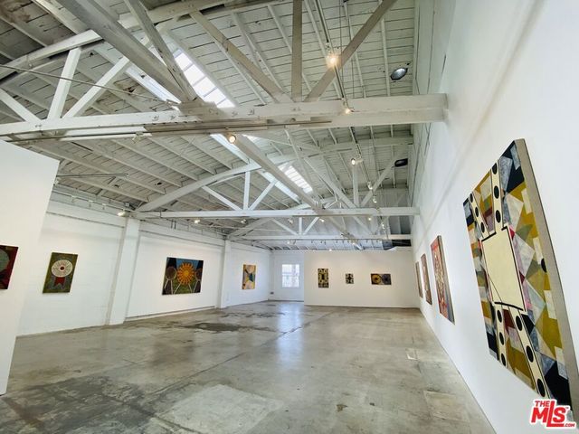 5112 W Jefferson Boulevard, Los Angeles, CA 90016