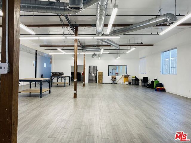 5112 W Jefferson Boulevard, Los Angeles, CA 90016