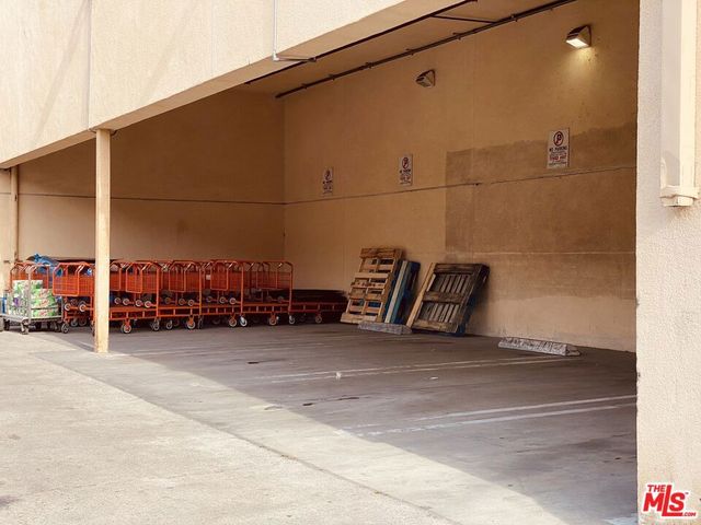 5112 W Jefferson Boulevard, Los Angeles, CA 90016