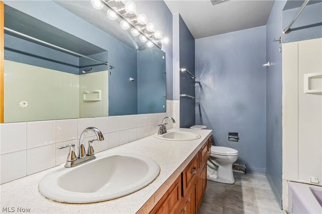 2758 Shellhart Road, Norton, OH 44203