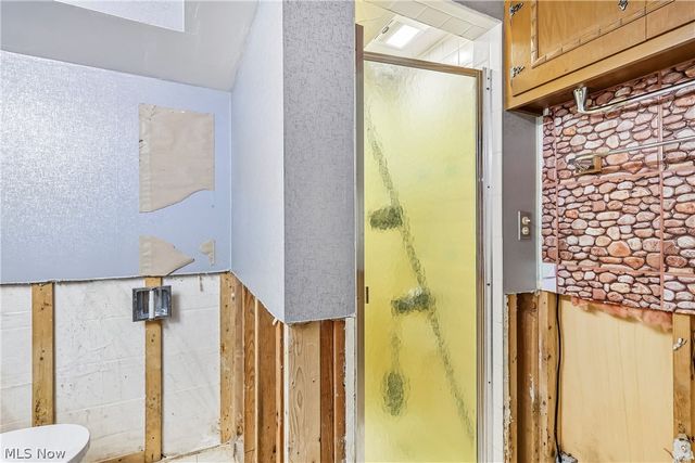 2758 Shellhart Road, Norton, OH 44203