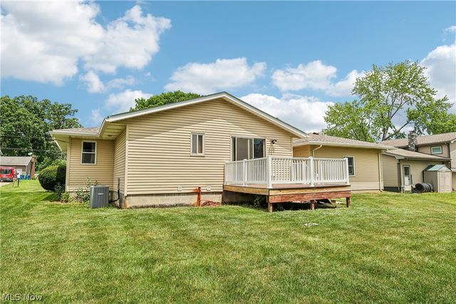 2758 Shellhart Road, Norton, OH 44203