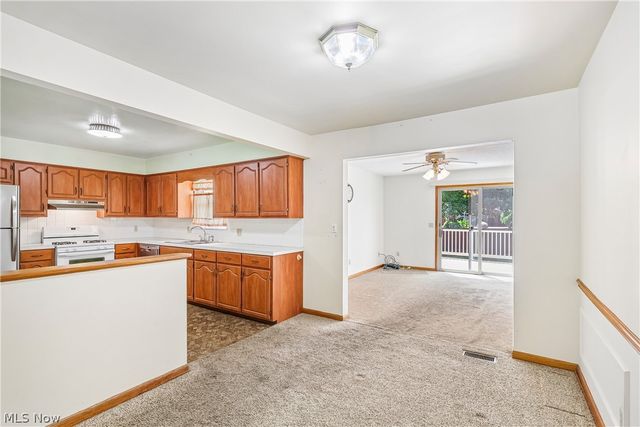 2758 Shellhart Road, Norton, OH 44203