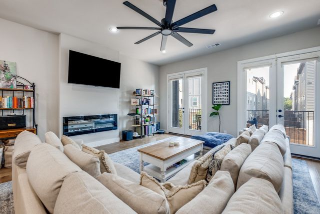1450 Elevado Drive, Dallas, TX 75212
