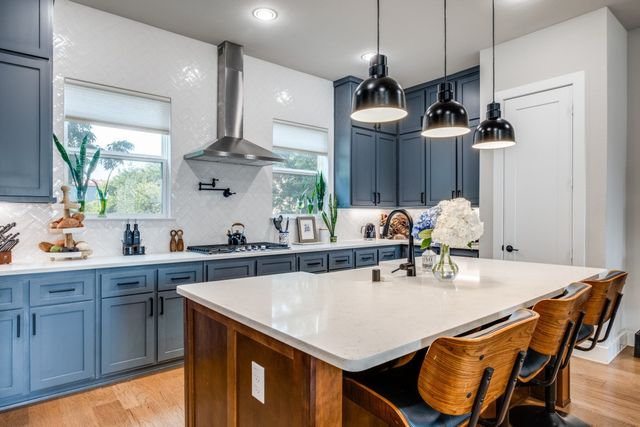 1450 Elevado Drive, Dallas, TX 75212