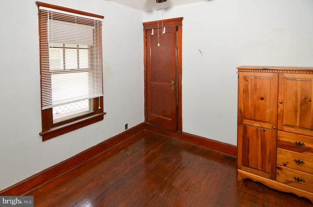 40 LANSING AVE, Hamilton, NJ 08619