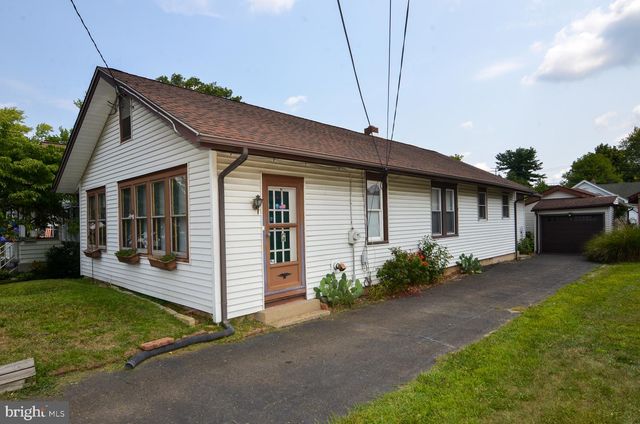 40 LANSING AVE, Hamilton, NJ 08619