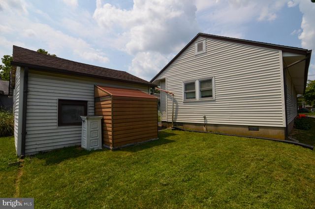 40 LANSING AVE, Hamilton, NJ 08619