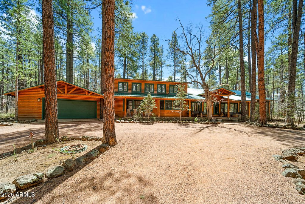 Image 1 of property listing at 2539 BUTTERFLY Lane, Pinetop, AZ 85935
