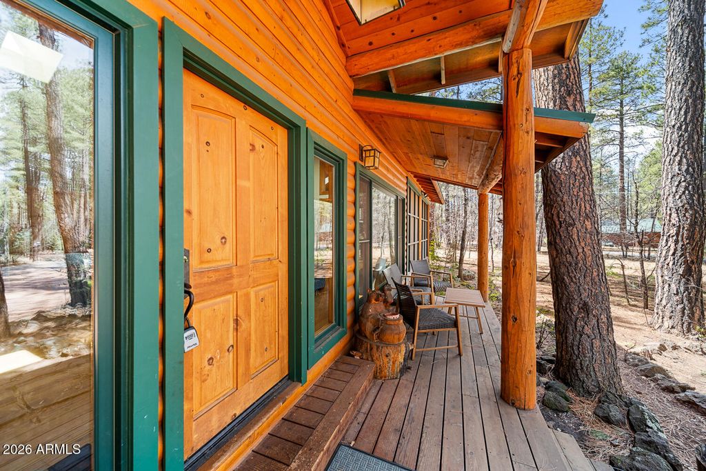 Image 11 of property listing at 2539 BUTTERFLY Lane, Pinetop, AZ 85935