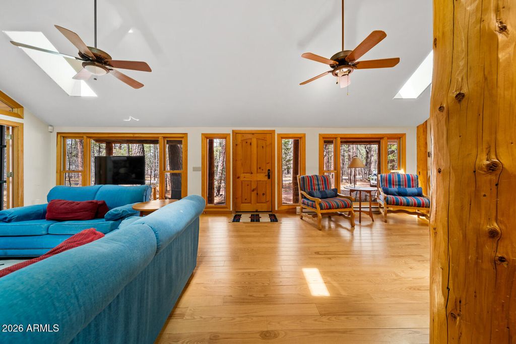 Image 12 of property listing at 2539 BUTTERFLY Lane, Pinetop, AZ 85935