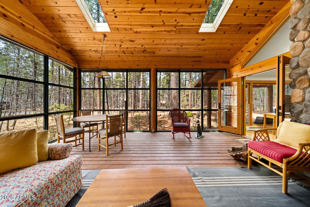 Image 18 of property listing at 2539 BUTTERFLY Lane, Pinetop, AZ 85935