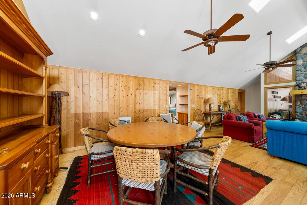 Image 23 of property listing at 2539 BUTTERFLY Lane, Pinetop, AZ 85935