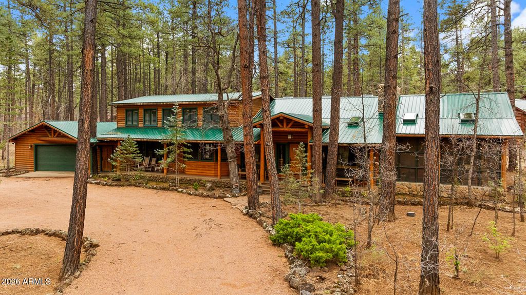 Image 4 of property listing at 2539 BUTTERFLY Lane, Pinetop, AZ 85935