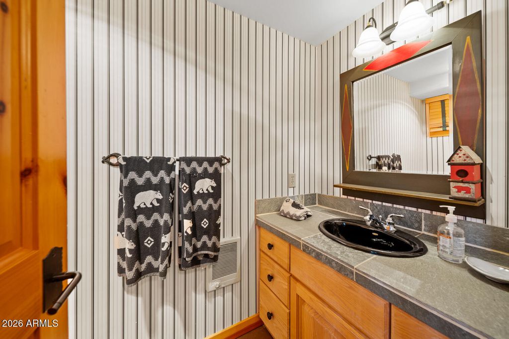 Image 45 of property listing at 2539 BUTTERFLY Lane, Pinetop, AZ 85935