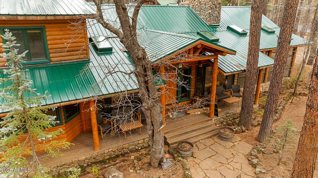 Image 8 of property listing at 2539 BUTTERFLY Lane, Pinetop, AZ 85935