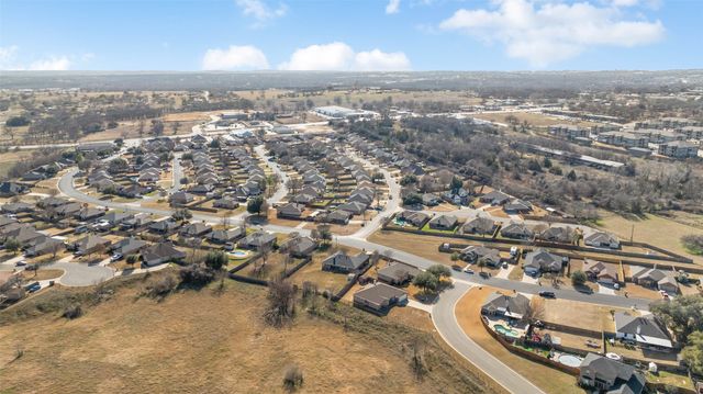 250 Wellington Trail, Weatherford, TX 76085