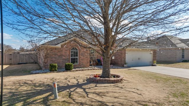 250 Wellington Trail, Weatherford, TX 76085