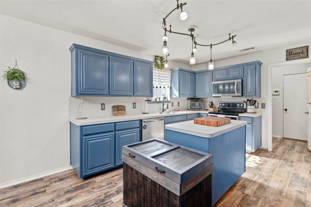 250 Wellington Trail, Weatherford, TX 76085