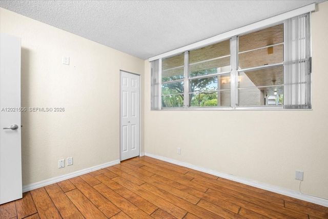 9501 Seagrape Dr 102, Davie, FL 33324