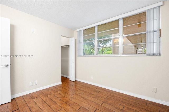 9501 Seagrape Dr 102, Davie, FL 33324