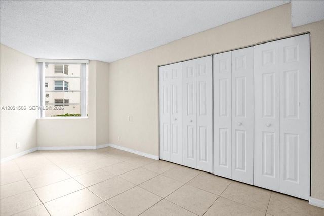 9501 Seagrape Dr 102, Davie, FL 33324
