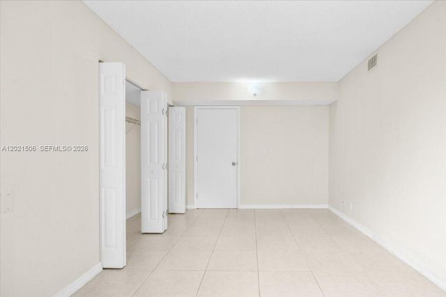 9501 Seagrape Dr 102, Davie, FL 33324