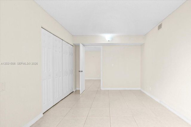 9501 Seagrape Dr 102, Davie, FL 33324