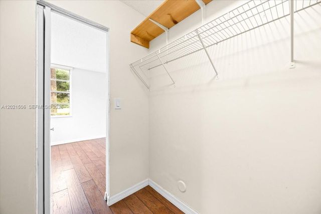 9501 Seagrape Dr 102, Davie, FL 33324