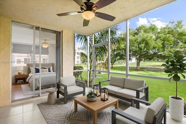 9501 Seagrape Dr 102, Davie, FL 33324