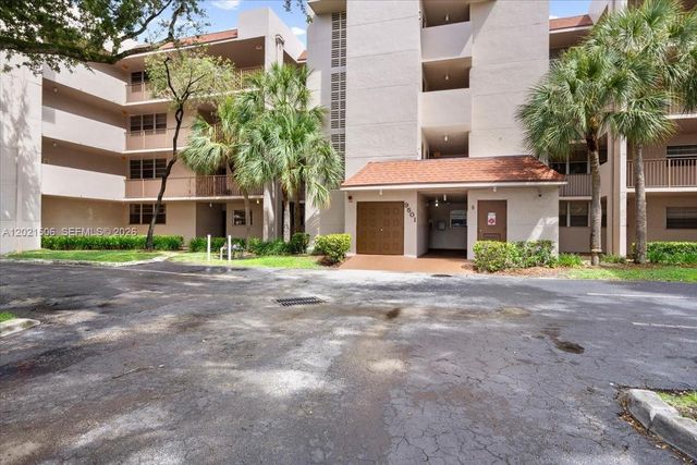 9501 Seagrape Dr 102, Davie, FL 33324
