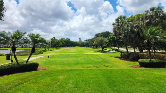9501 Seagrape Dr 102, Davie, FL 33324