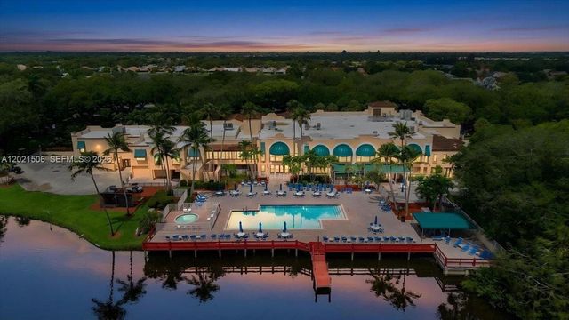 9501 Seagrape Dr 102, Davie, FL 33324