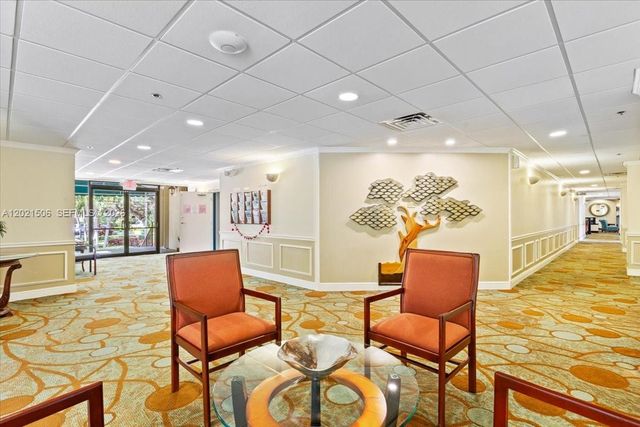 9501 Seagrape Dr 102, Davie, FL 33324