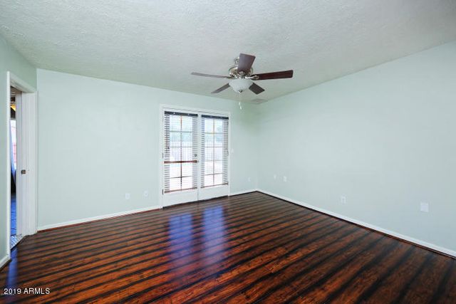 808 W APOLLO Avenue, Tempe, AZ 85283